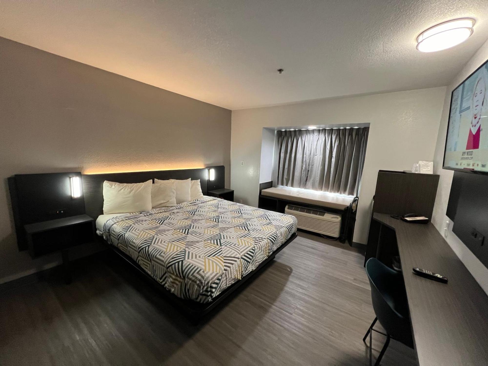 Hotel 6-simpsonville, Sc - Greenville 2*